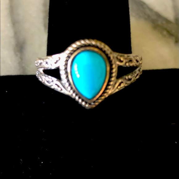 Sterling Silver Turquoise ring - Picture 2 of 5